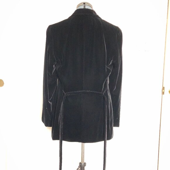 Black Velvet Belted Jacket, Jones New York, Size 6 - Picture 6 of 14